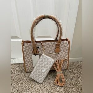 Vegan Leather Handbag With Wallet And Removable Strap.